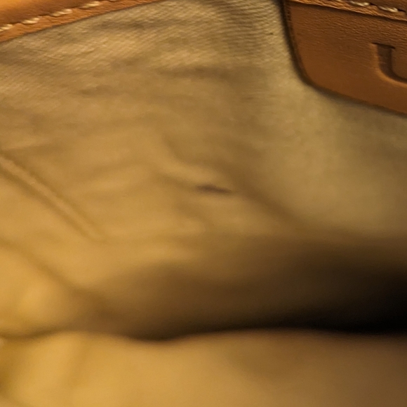 💚UNIQUE🌟UGG crossbody purse/sling bag🌟perforated detail🍀green leather! COOL! - Picture 15 of 15